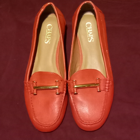 🛍️ BUNDLE ONLY 🛍️Chaps Red and Orange Loafers with Gold Accent - Picture 5 of 9